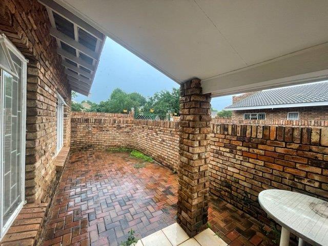 2 Bedroom Property for Sale in Kannoniers Park North West